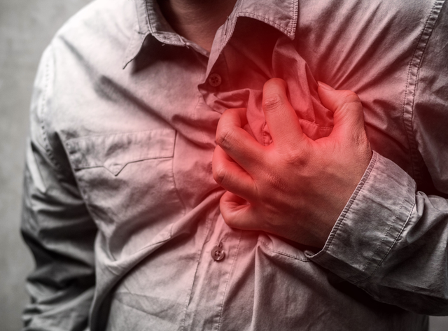 What is the Difference Between a Heart Attack and Cardiac Arrest?